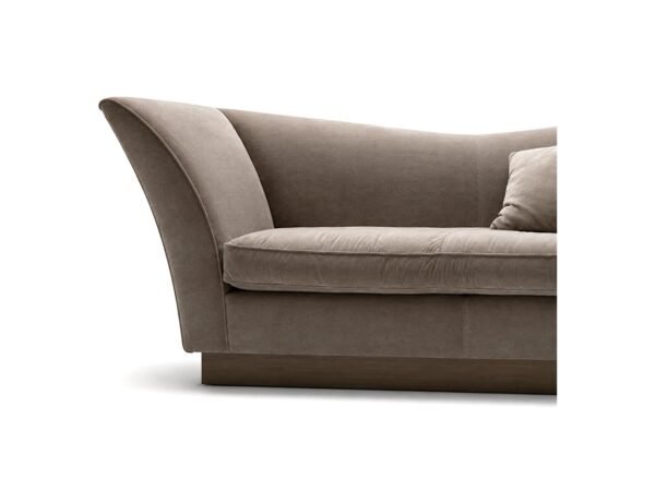 High-Winged Majesty Sofa