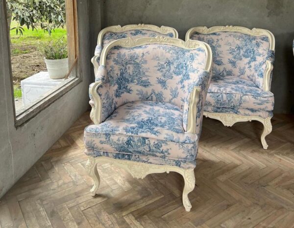 Classic Style Louis Armchair