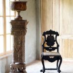 Elegant Hall Chair