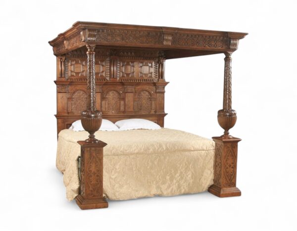 Oak Majesty Canopy Bed