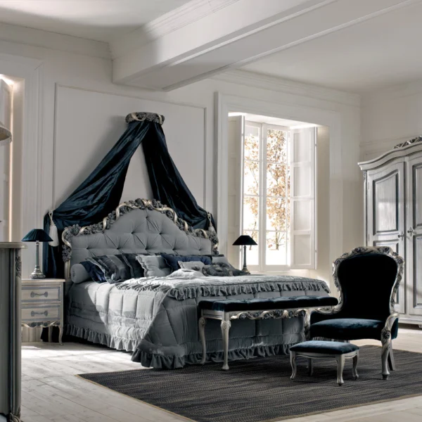 Classic Venetian Carved Chair