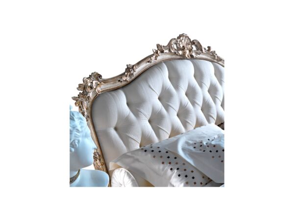 Palace inspired Italian bed design