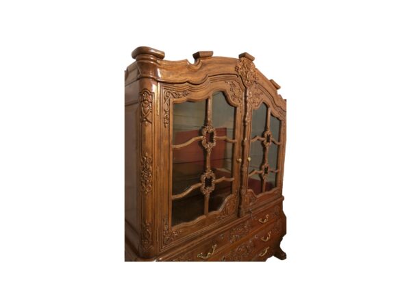 Premium European style carved cabinet