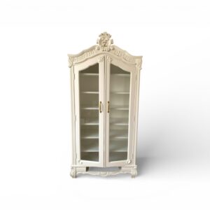 Marve Crown cupboard with glass-panelled doors
