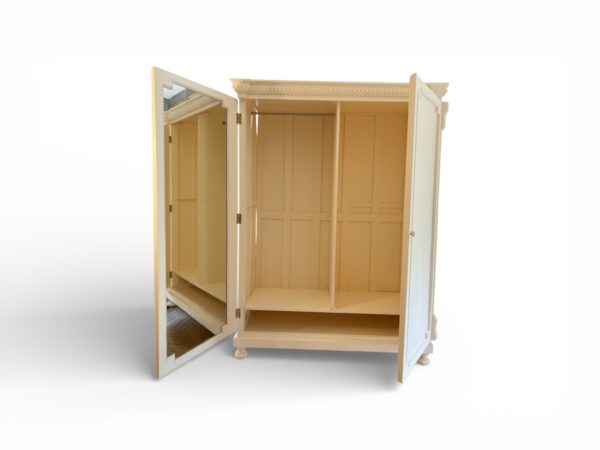 Classic European style wardrobe for premium bedrooms