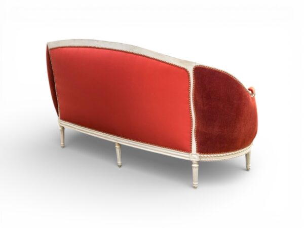 Premium velvet curved sofa with slender legs