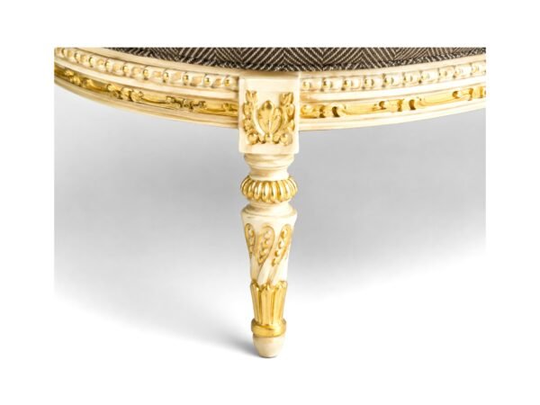 Handcarved settee with triple oval backrest