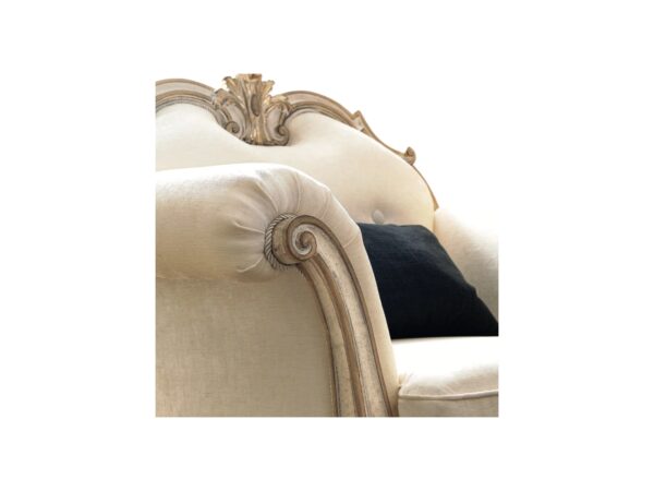 Luxury vintage style accent chair