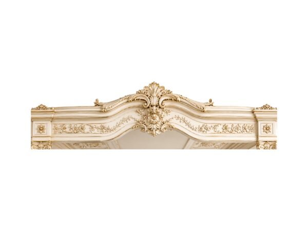 Handcarved luxury bed with carved columns